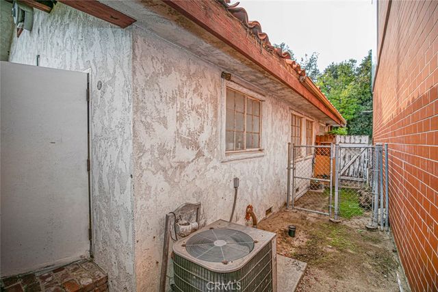 208 S Louise Street, Glendale, CA 91205