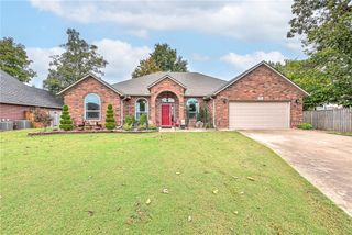 2402 SW Aster Way, Bentonville, AR 72713