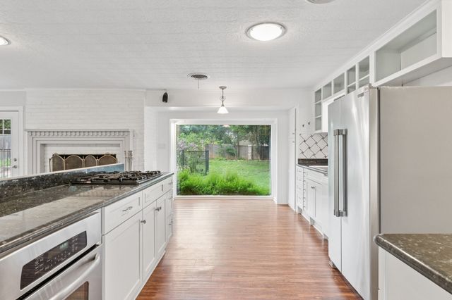 6417 Ems Road W, Fort Worth, TX 76116