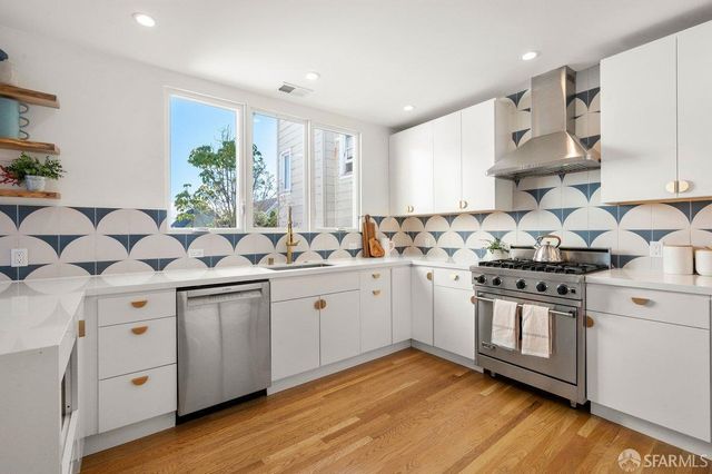 567 Kansas Street, San Francisco, CA 94107