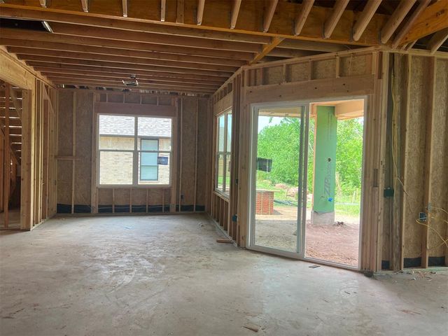 10033 SW 27th Street, Yukon, OK 73099