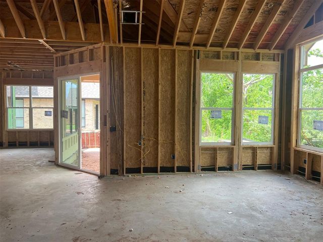 10033 SW 27th Street, Yukon, OK 73099