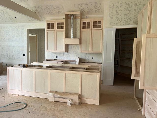 10033 SW 27th Street, Yukon, OK 73099