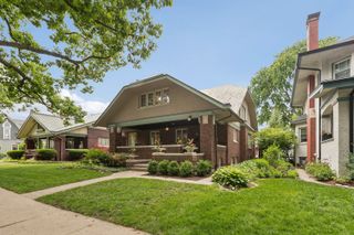 639 S Elmwood Avenue, Oak Park, IL 60304