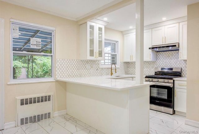 164-38 76th Road, Fresh Meadows, NY 11366