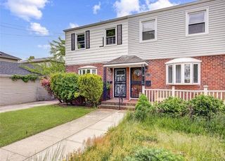 164-38 76th Road, Fresh Meadows, NY 11366