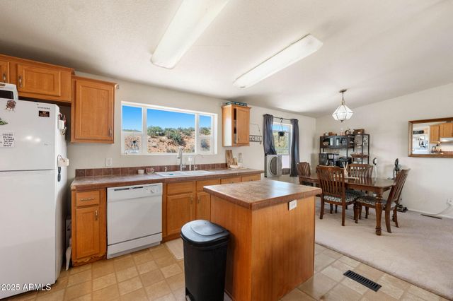 10677 E PEANUT Drive, Dewey, AZ 86327