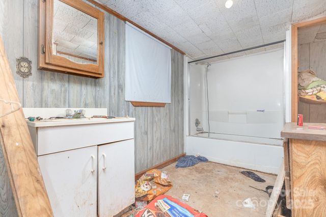 617 Hames Ridge Road, Mooresboro, NC 28114