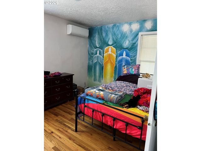 9948 Se HOLGATE Blvd, Portland, OR 97266