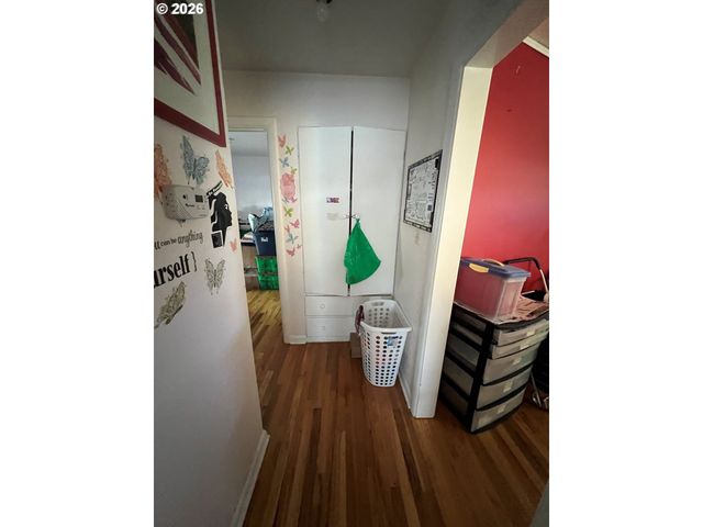 9948 Se HOLGATE Blvd, Portland, OR 97266