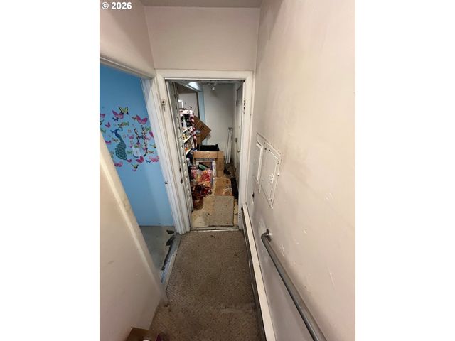 9948 Se HOLGATE Blvd, Portland, OR 97266