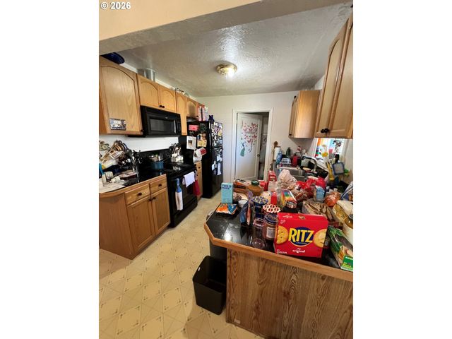 9948 Se HOLGATE Blvd, Portland, OR 97266