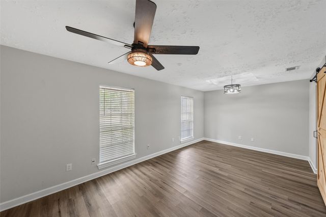 1923 Briarcreek Boulevard, Houston, TX 77073