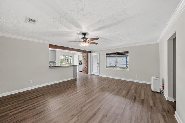 1923 Briarcreek Boulevard, Houston, TX 77073
