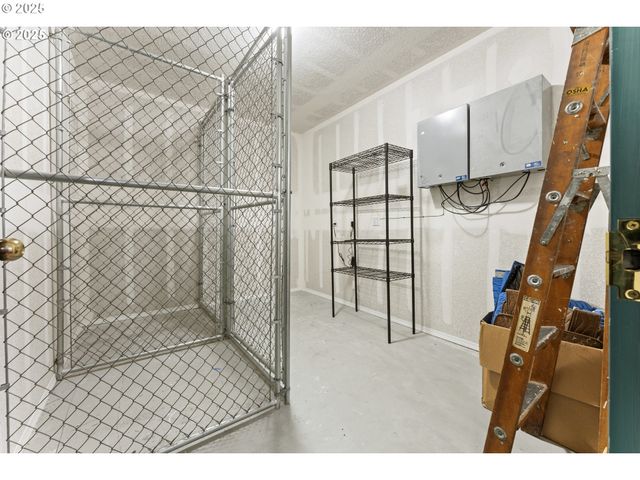 4320 S CORBETT Ave 202, Portland, OR 97239