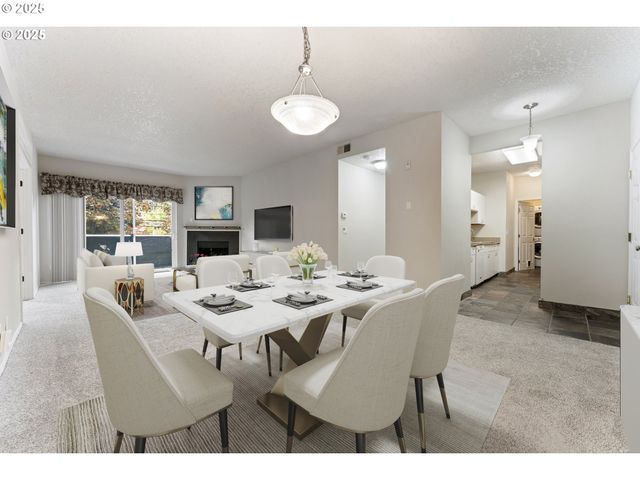 4320 S CORBETT Ave 202, Portland, OR 97239