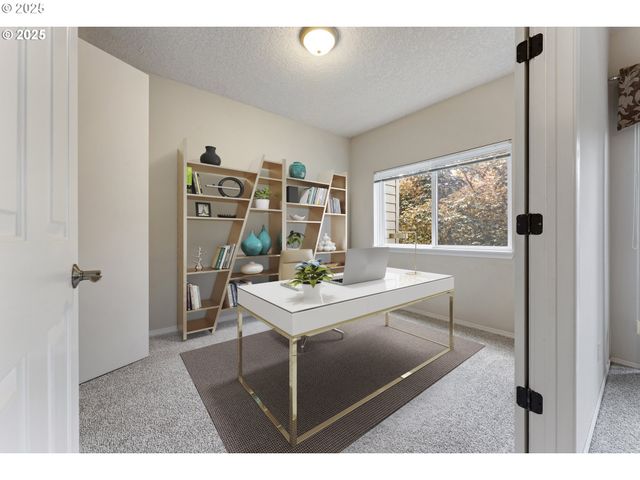 4320 S CORBETT Ave 202, Portland, OR 97239