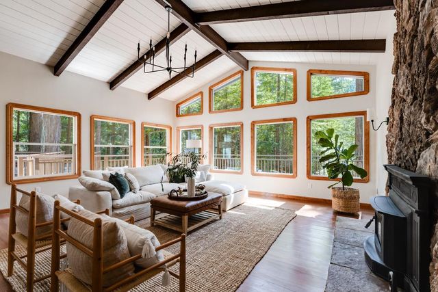 23535 Treeview Trail, Los Gatos, CA 95033