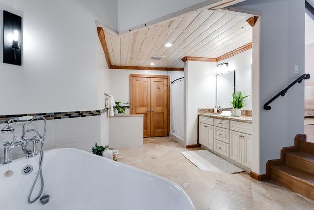 23535 Treeview Trail, Los Gatos, CA 95033