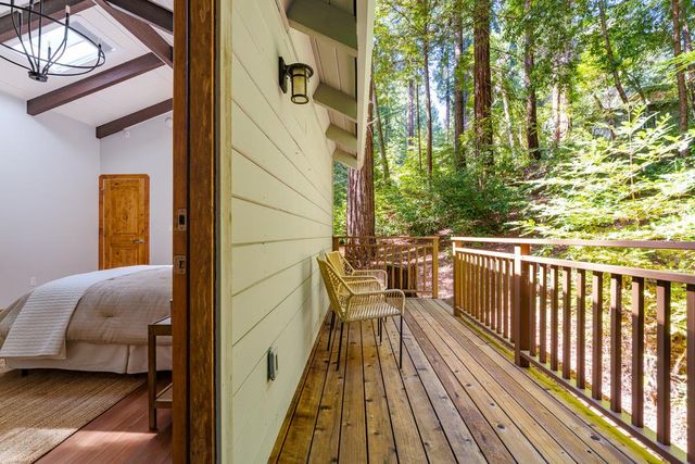 23535 Treeview Trail, Los Gatos, CA 95033