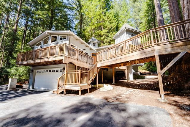 23535 Treeview Trail, Los Gatos, CA 95033