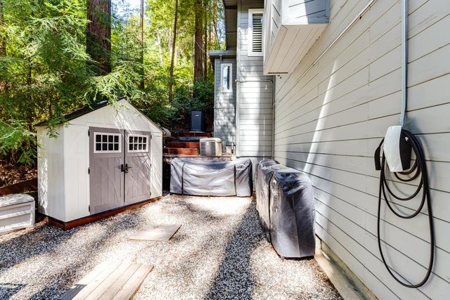 23535 Treeview Trail, Los Gatos, CA 95033