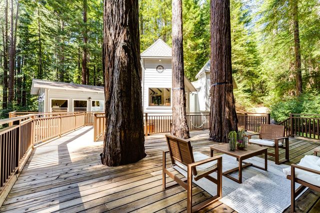 23535 Treeview Trail, Los Gatos, CA 95033