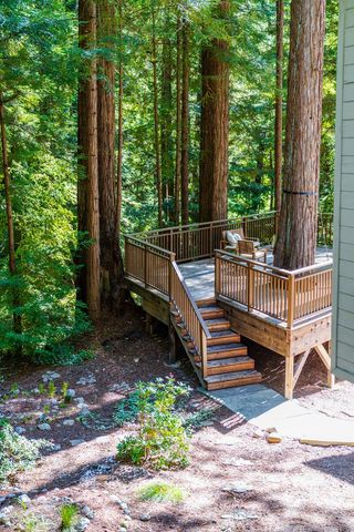 23535 Treeview Trail, Los Gatos, CA 95033