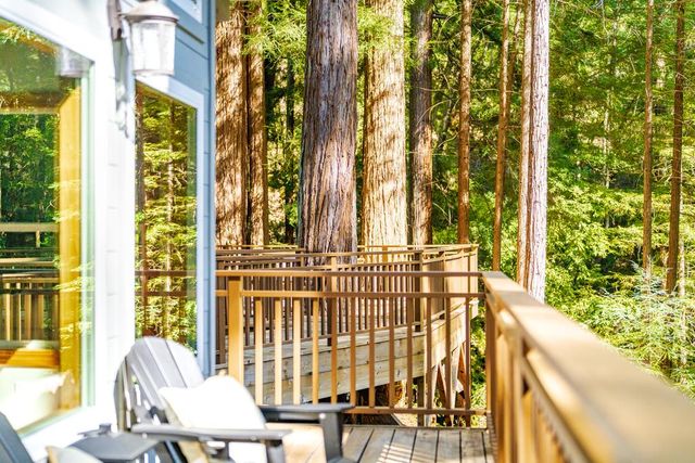 23535 Treeview Trail, Los Gatos, CA 95033