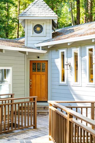 23535 Treeview Trail, Los Gatos, CA 95033