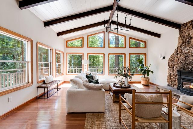 23535 Treeview Trail, Los Gatos, CA 95033