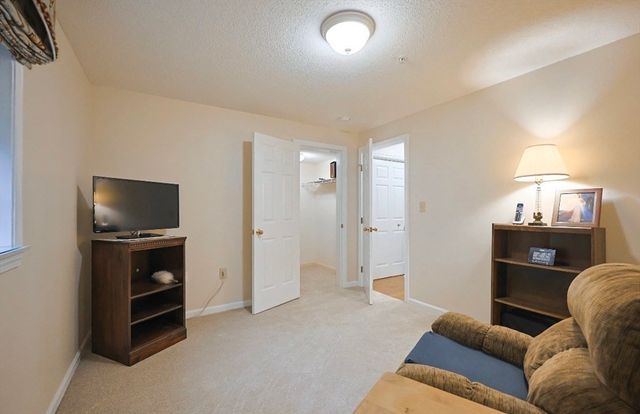 20-2 America Way 2, Salem, MA 01970