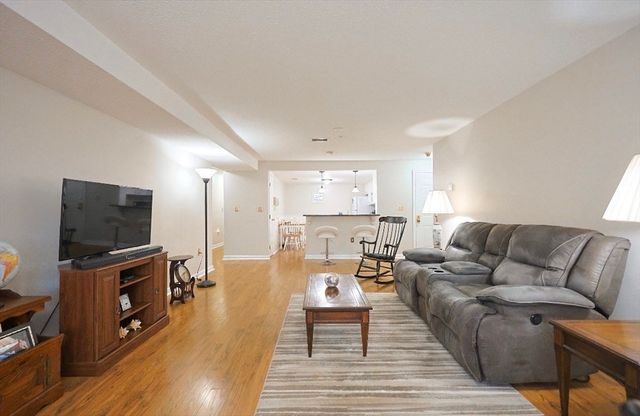 20-2 America Way 2, Salem, MA 01970