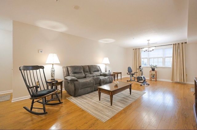 20-2 America Way 2, Salem, MA 01970