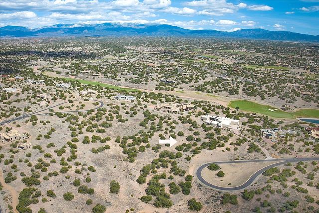 20 Hacienda Caballero, Santa Fe, NM 87506