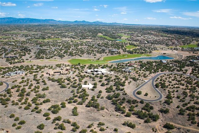 20 Hacienda Caballero, Santa Fe, NM 87506