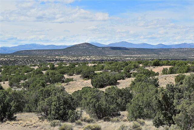 20 Hacienda Caballero, Santa Fe, NM 87506