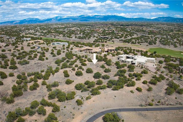 20 Hacienda Caballero, Santa Fe, NM 87506