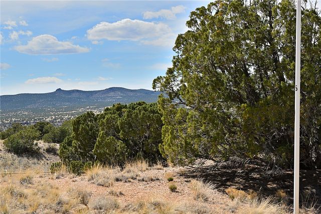 20 Hacienda Caballero, Santa Fe, NM 87506