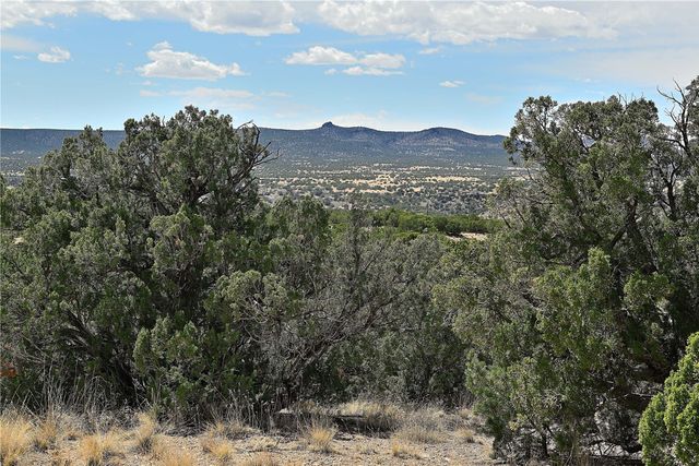 20 Hacienda Caballero, Santa Fe, NM 87506