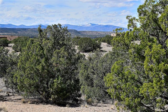 20 Hacienda Caballero, Santa Fe, NM 87506