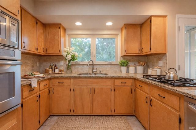 711 S Clifton Avenue, Bloomington, IN 47401