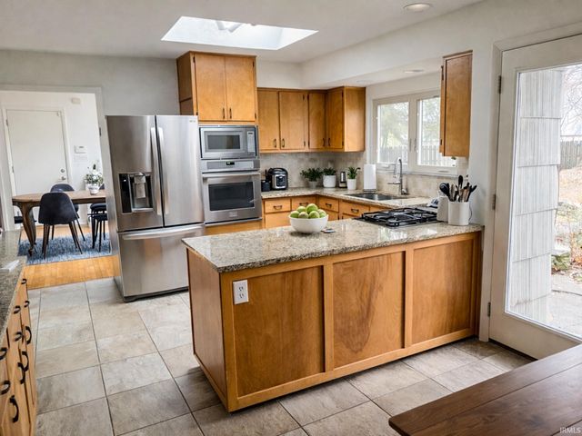 711 S Clifton Avenue, Bloomington, IN 47401