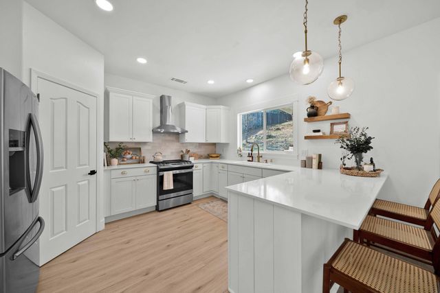 6066 Terra Linda Way, Redding, CA 96003