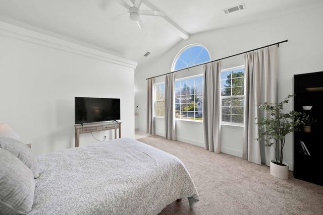 6066 Terra Linda Way, Redding, CA 96003