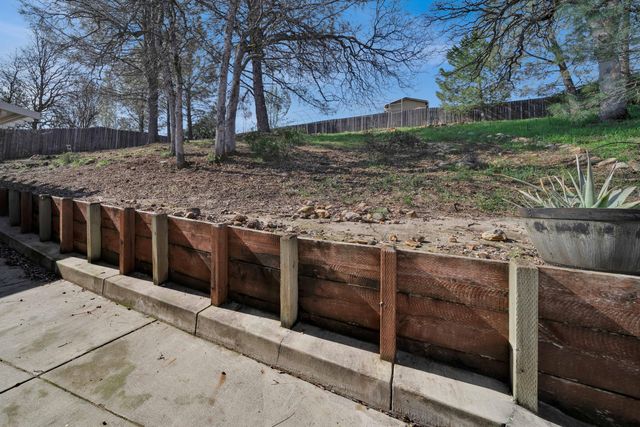 6066 Terra Linda Way, Redding, CA 96003