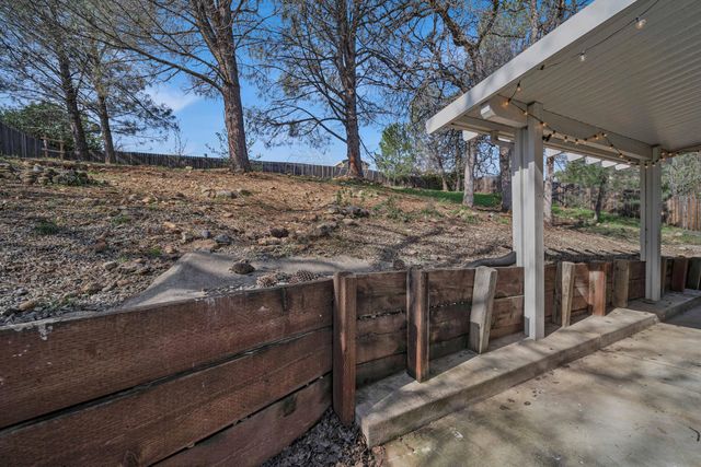 6066 Terra Linda Way, Redding, CA 96003