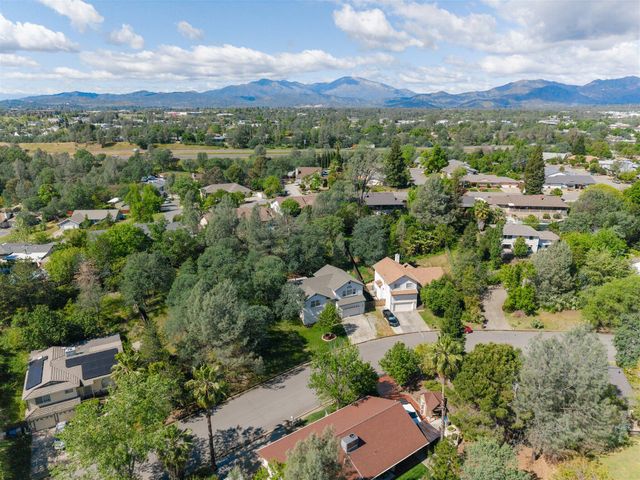 6066 Terra Linda Way, Redding, CA 96003