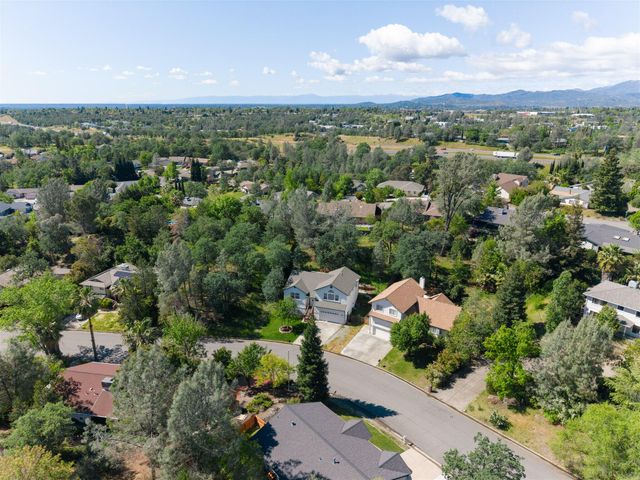 6066 Terra Linda Way, Redding, CA 96003