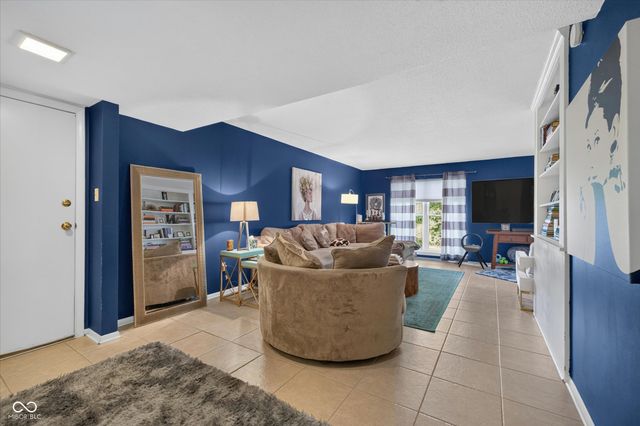 5026 Allisonville Road B, Indianapolis, IN 46205